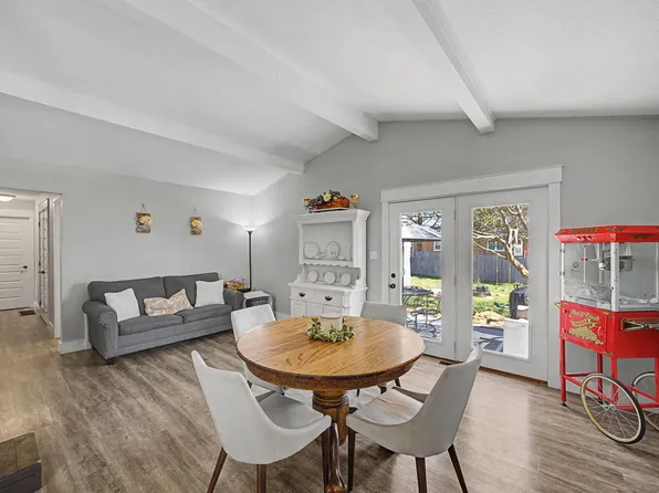 1209 Paula Dr, Richmond, KY 40475