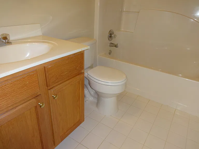 834 Glen Abbey Dr — Photo 10