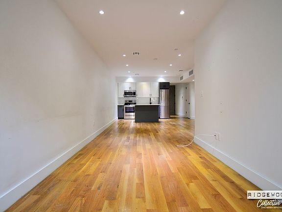 3rd image of 310 Menahan St Floor 1