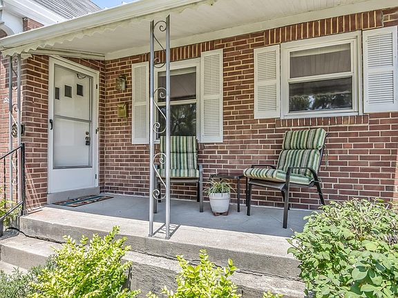 3rd image of 3810 Gardner Ave