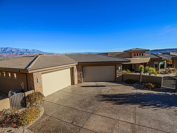 5th image of 2145 E Pinnacle Dr