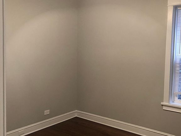 4th image of 4716 N Whipple St #1