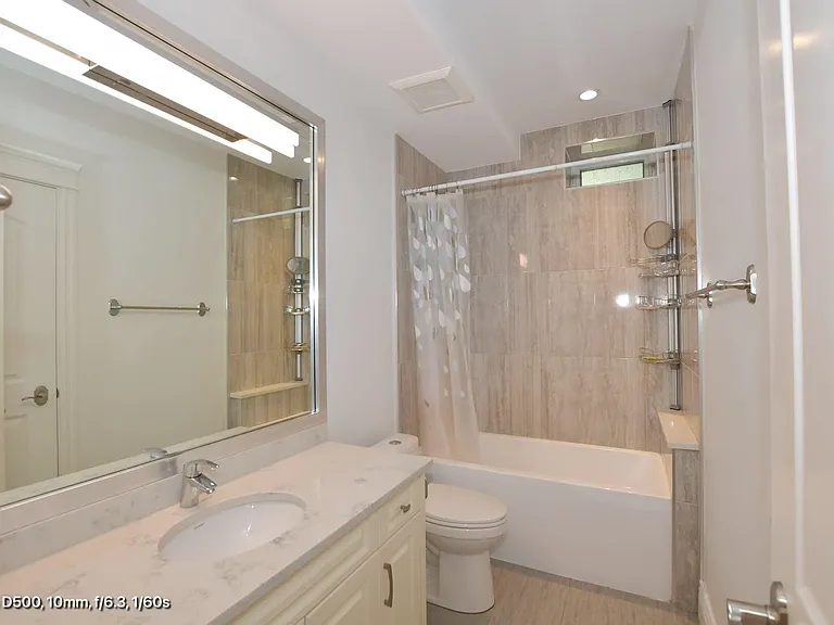 1151 W 21st St — Photo 7