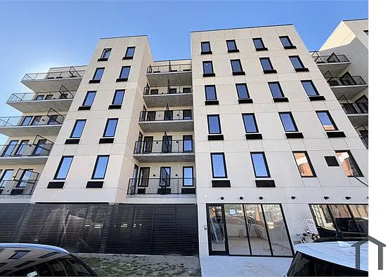 2 bed, $2,997 — Photo 3