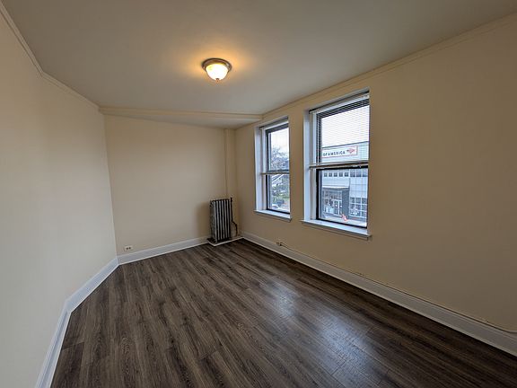 2nd image of 3314 W Diversey Ave #102