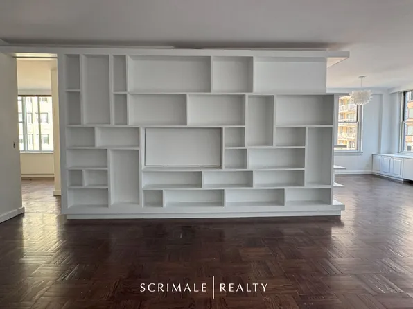 169 East 69th Street image 6 of 14