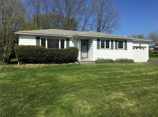 95 Echo Hill Dr, Rochester, NY 14609