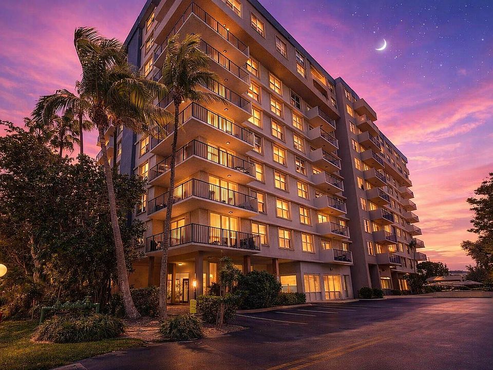 1st image of 1625 SE 10th Avenue Unit 905