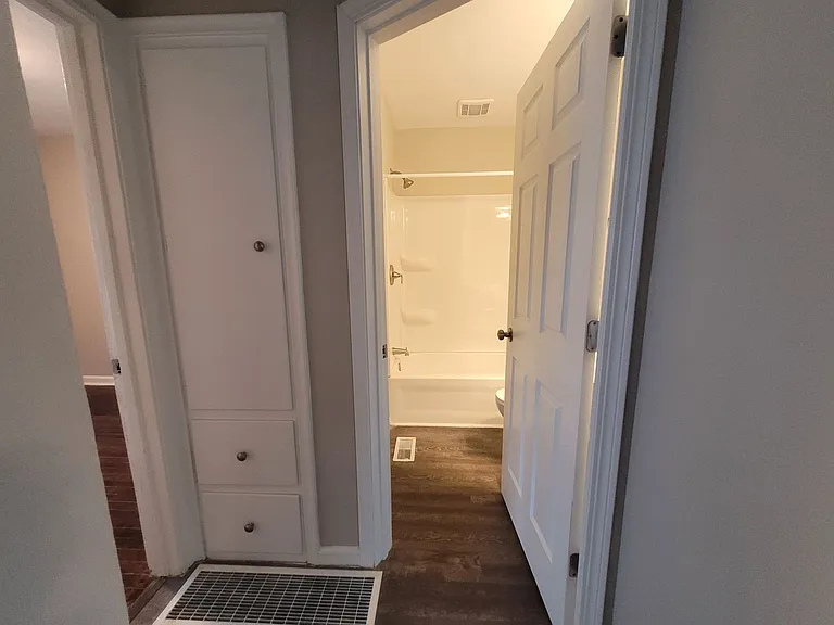 2237 S Union St — Photo 14