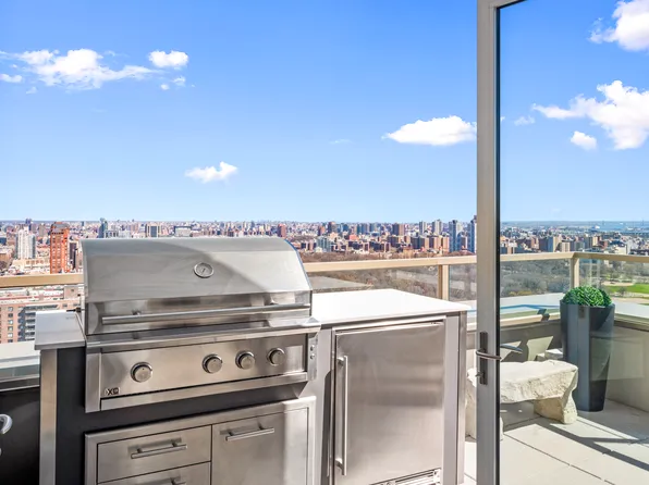 15 West 96th Street image 10 of 26