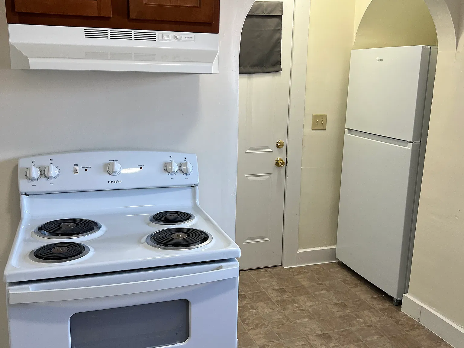 2 bed, $1,150 — Photo 3