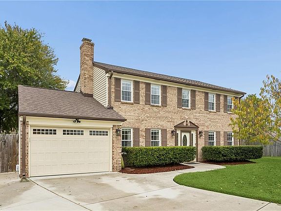 2nd image of 901 Emory Ct