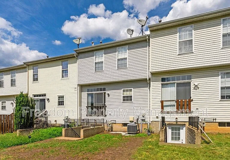 15305 Brazil Cir — Photo 44