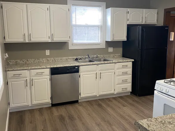 425 Bell St, Collinsville, IL 62234