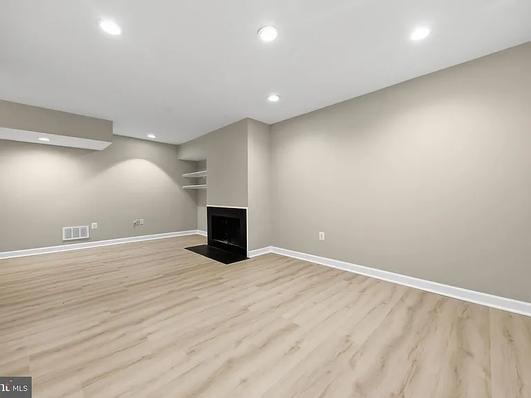 7817 Heatherton Ln — Photo 30