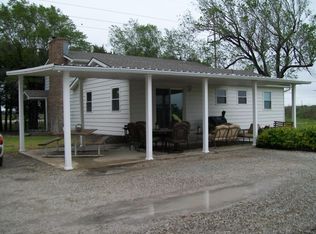 11 NE 30th Rd, Great Bend, KS 67530