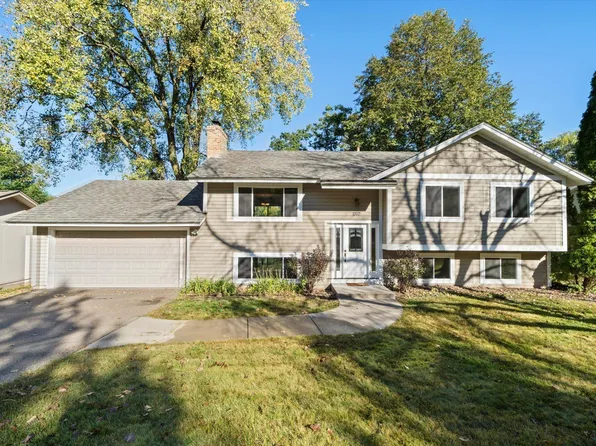 1767 Hickory Hill Dr, Saint Paul, MN 55122