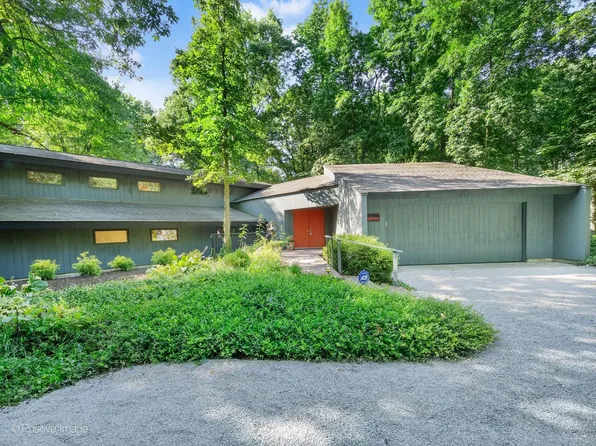 29W015 Forest Ln, Warrenville, IL 60555