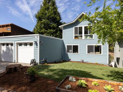 761 Lancaster Blvd, Moss Beach, CA, 94038
