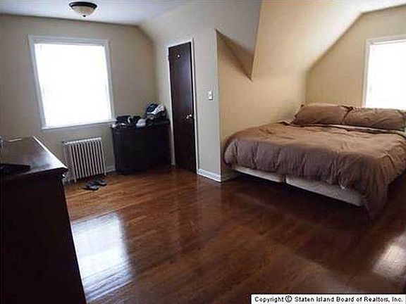 Master Bedroom (entrance view)