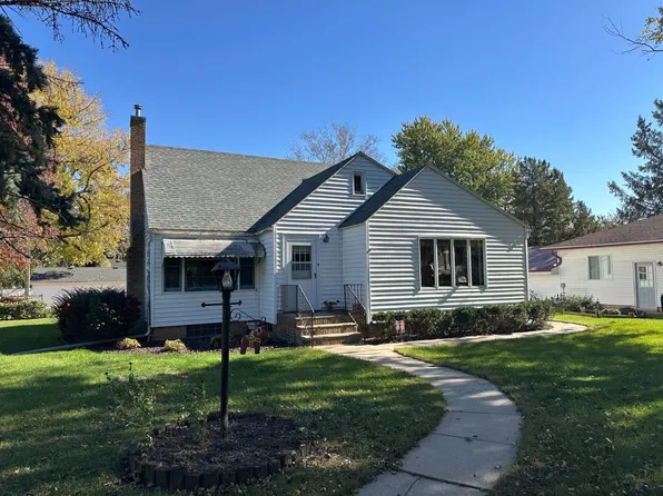 401 S Sherman St, Wausa, NE 68786