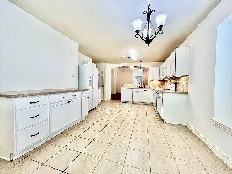 5518 Gibralter Pl — Photo 6