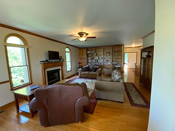 4th image of 1012 Brentwood Way
