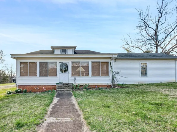 120 Orchard Ave, Rocky Mount, VA 24151