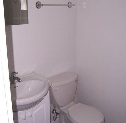 4th image of 2257 E Reformers Ave
