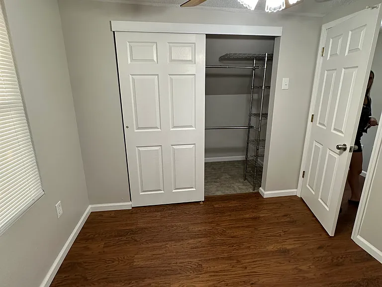 106 S Washington St — Photo 16