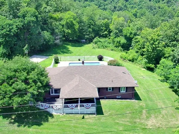 47 Holcomb Hill Rd, Gallipolis, OH 45631