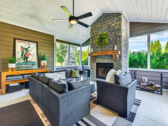 3rd image of 1714 Deer Creek Way