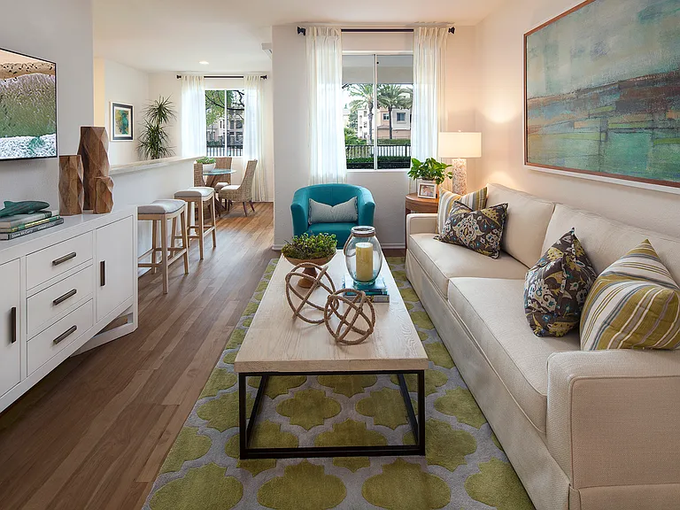 Torrey Hills Apartment Homes — Photo 9