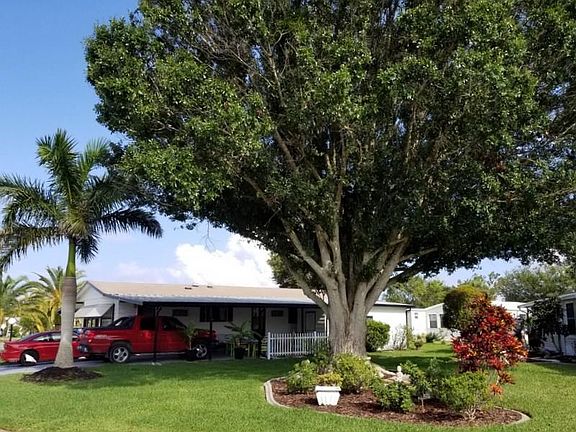 2nd image of 819 Oleander Cir