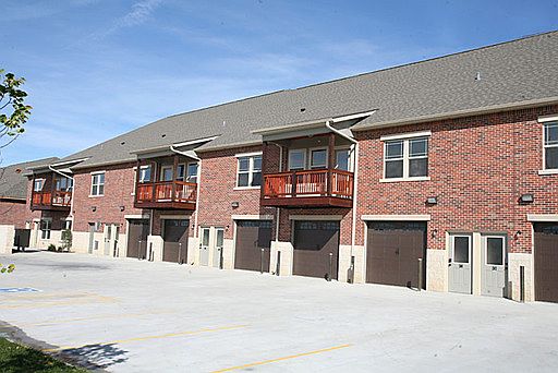 4th image of 19119 Marcy St APT 201