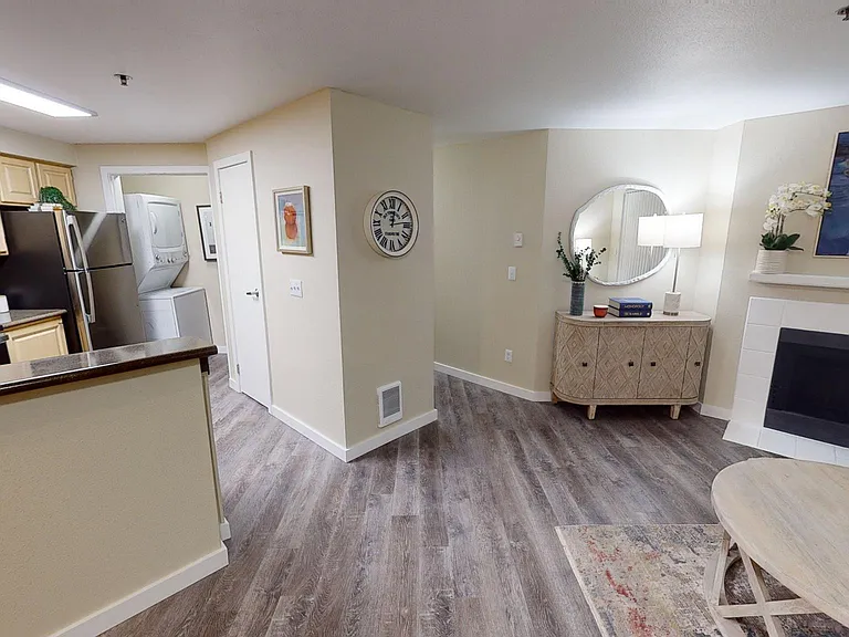 Redmond Place Apartments — Photo 19