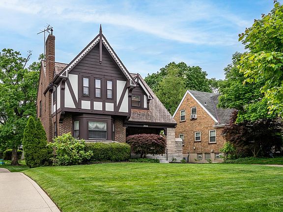 3rd image of 3846 Drakewood Dr