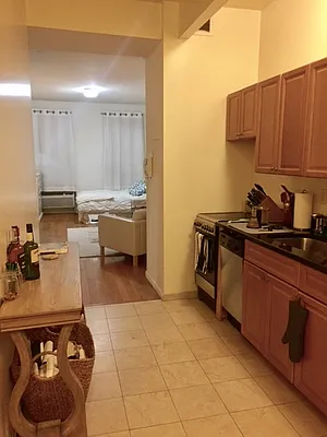 Rented by Mossanen Group | media 13