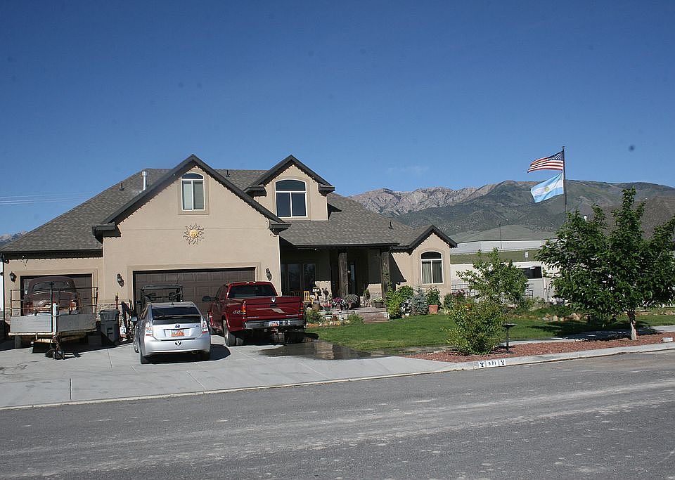1st image of 871 N Silver Fox Dr