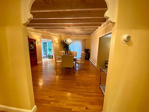 Front entry open to dining 