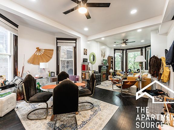 3rd image of 1629 N Claremont Ave #2F