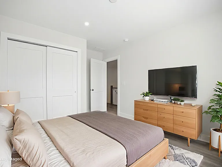 95 Sequoia Dr — Photo 11