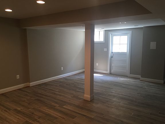 3rd image of 4905 Godfrey Ave