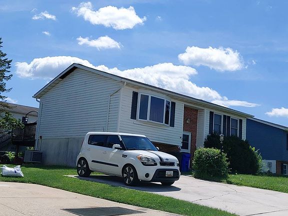3rd image of 7 Walden Way
