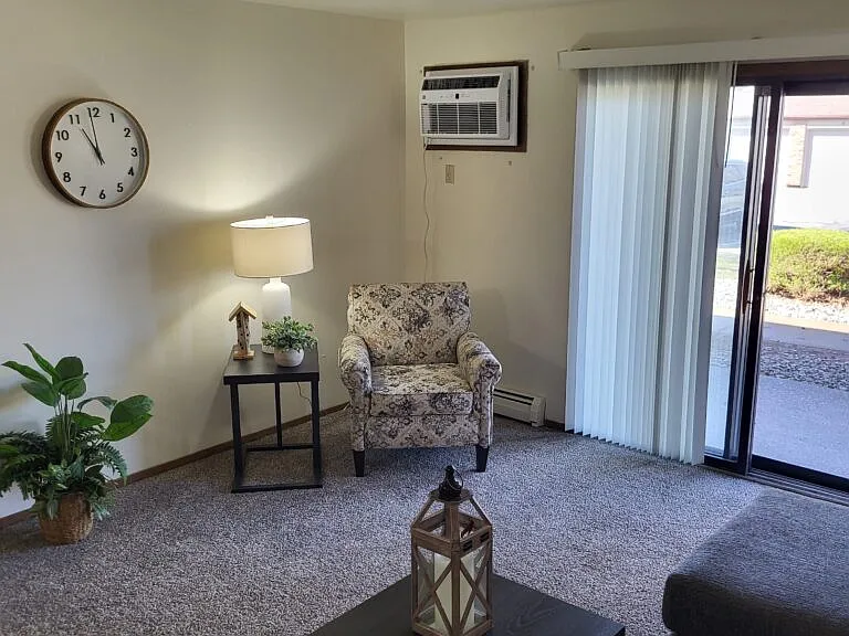3308 E Canary St #7 — Photo 3