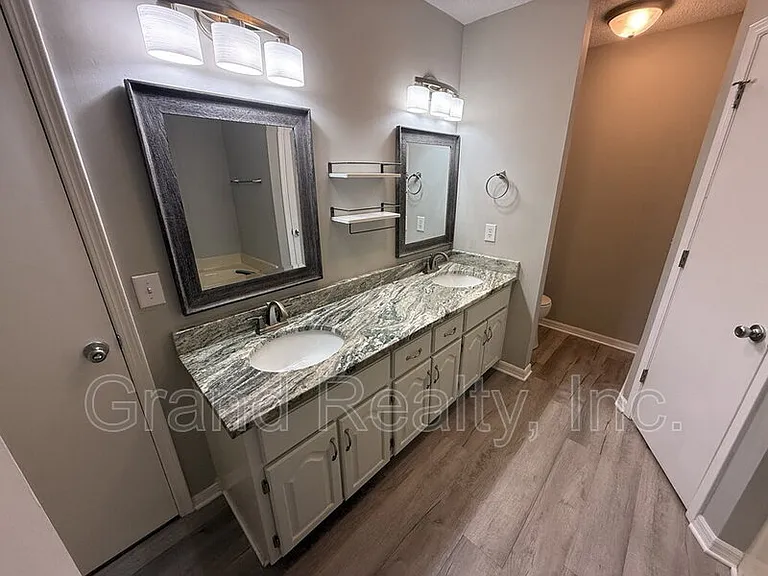 3965 Deerwood Cir — Photo 15