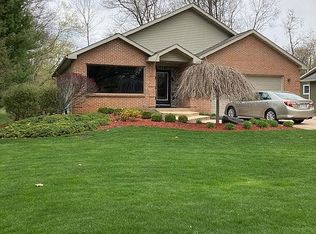 2012 Cole Rd, Lake Orion, MI 48362