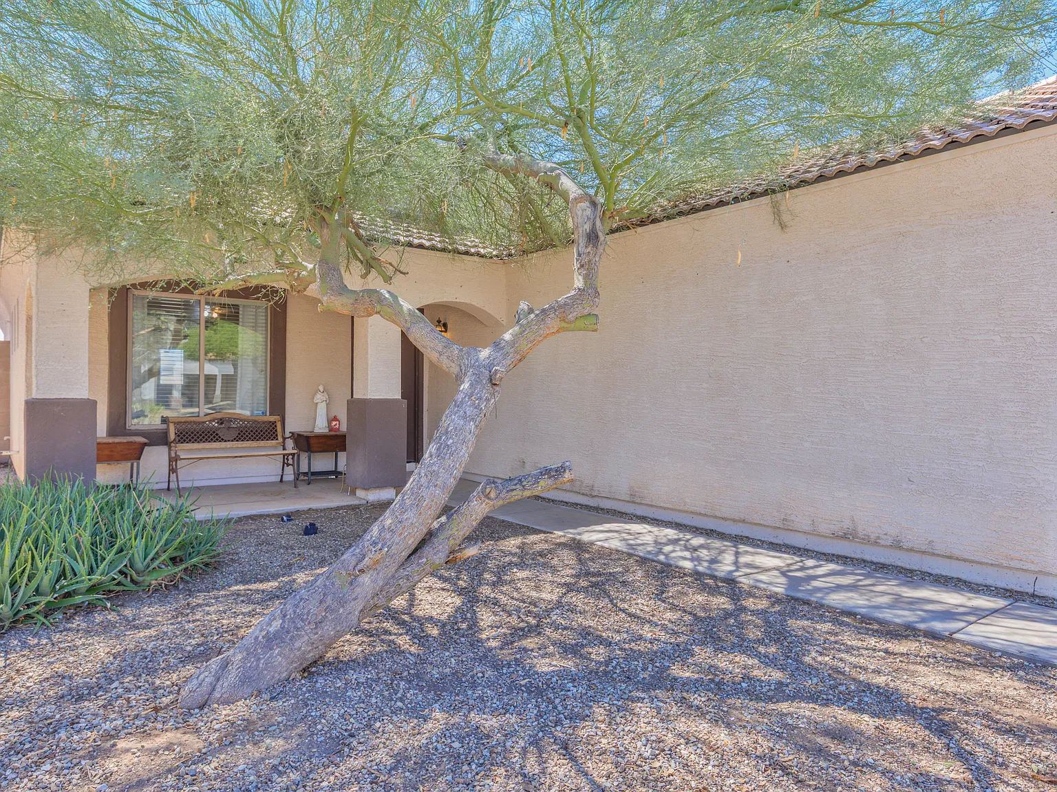 3 bed, 1275 sqft, $2,550 — Photo 4