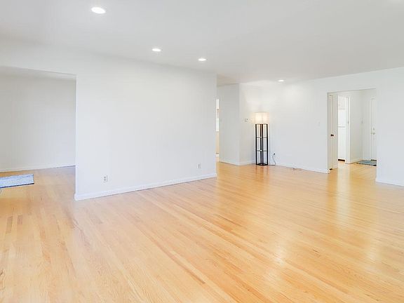 5th image of 677 Arboleda Dr