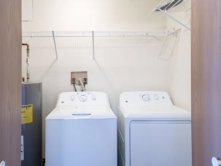 Fargo, ND Kennedy Apartments | 32A | Laundry